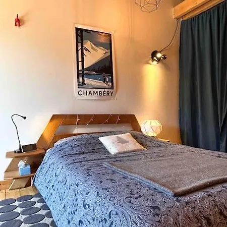 Le Du Lys Avec Jacuzzi Villa Les Deserts (Savoie)